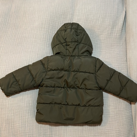Old Navy Unisex Water-Resistant Frost Free Critter Puffer Jacket. 12-18 months - Picture 5 of 5